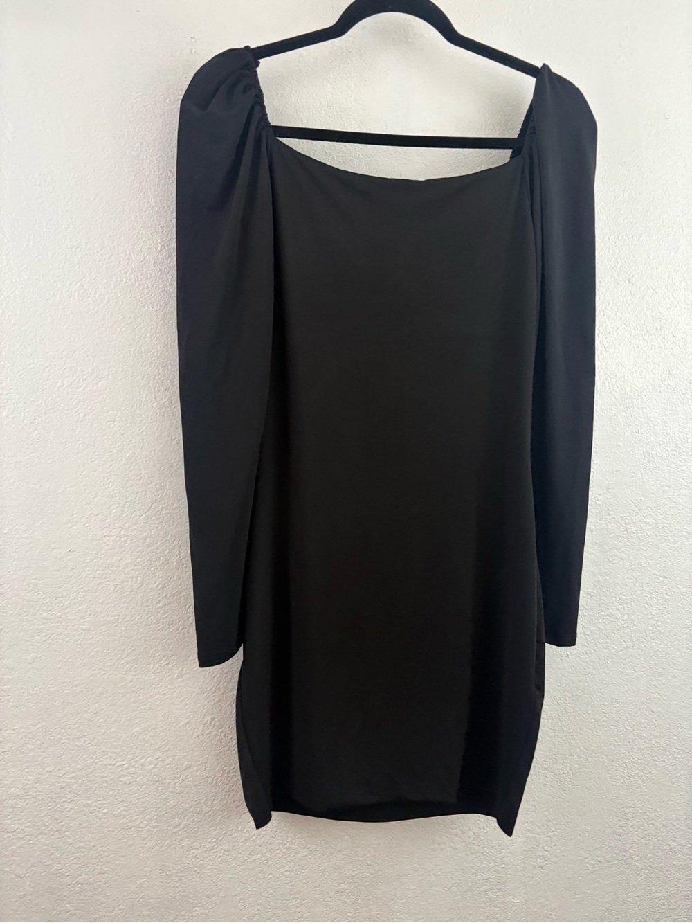 Better Be black long-sleeve mini dress sweetheart neckline gathered bust detail - Picture 4 of 5